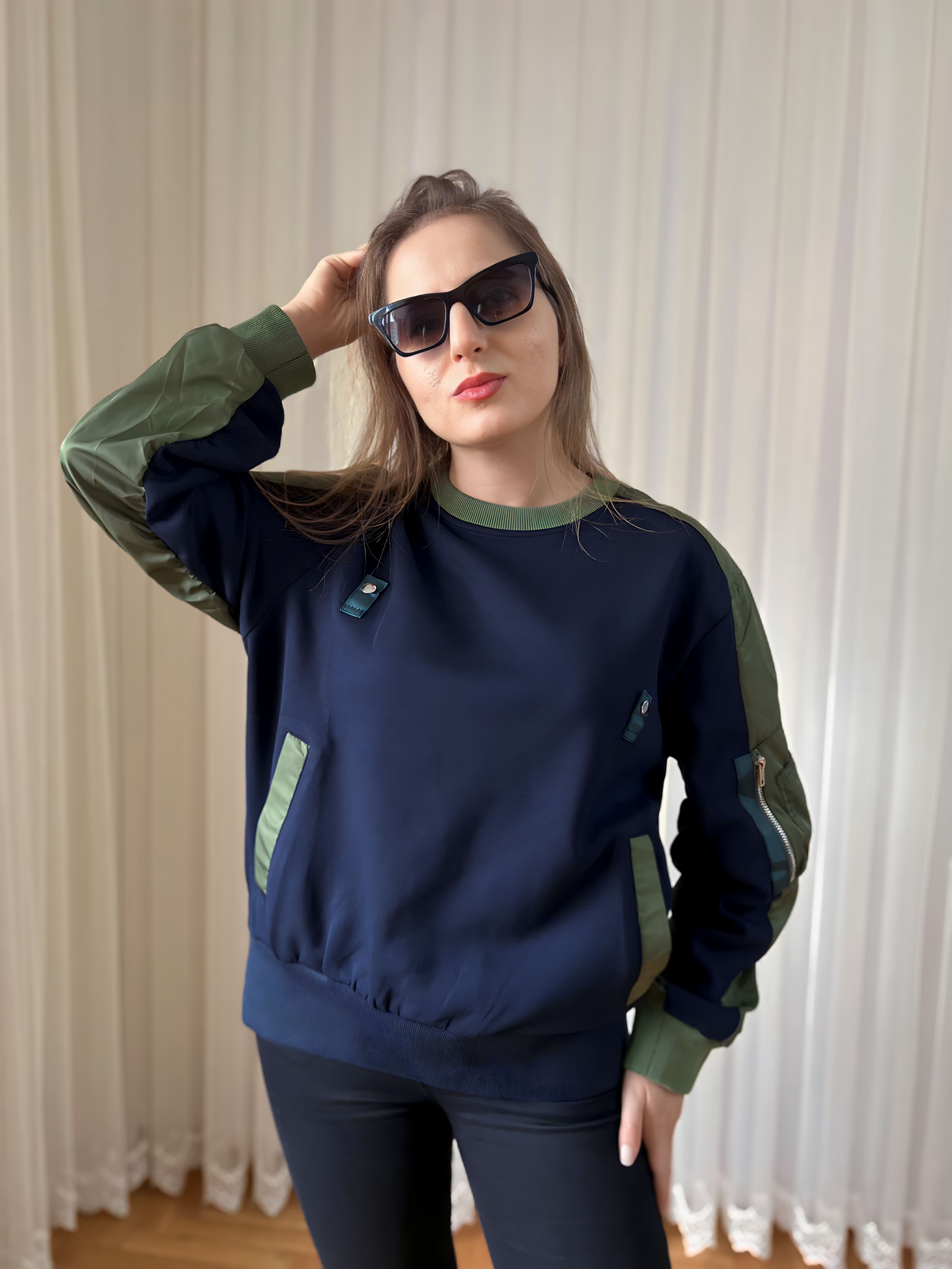 Twist Kolları Tasarım Lacivert Sweatshirt